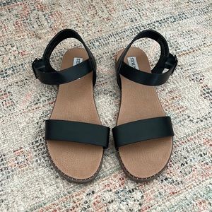 Steve Madsen Black Sandal